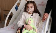 Kalp nakliyle hayata tutunan Hira, okuluna döneceği günü bekliyor