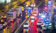 Küçükçekmece'de kazaya müdahale eden trafik polisine otomobil çarptı