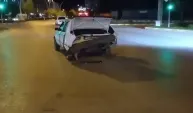 Otomobil, kırmızı ışıkta başka araca çarptı; 2 yaralı