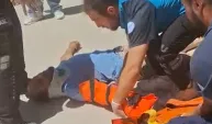 Cam silerken 1'inci kattan düşüp ağır yaralandı