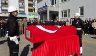 Kalp krizinden ölen polis memuru son yolculuğuna uğurlandı