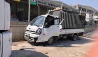 Direksiyonda kalp krizi geçirip kaza yapan kamyonet sürücüsü öldü