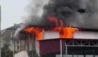 Tokat’ta 2 katlı ev alev alev yandı