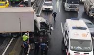 Esenyurt’ta aydınlatma direğine çarpan kamyonetin şoförü hayatını kaybetti