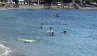 Bodrum'da ekim ayında turistlerin deniz keyfi