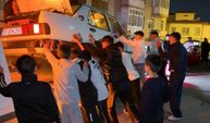 Kız istemeye gittikleri mahallede meşaleler yakıp, çekicideki otomobile patinaj yaptırdılar
