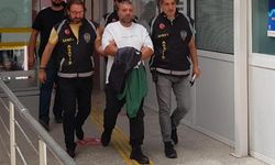 Baba ve oğlunu, kızını dövdükleri için vurmuş