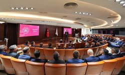 Bakan Yerlikaya yeni atanan ve görev yerleri değişen valilerle bir araya geldi