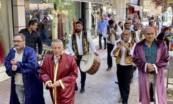 Kırşehir esnafı davul zurna ile Ahilik Haftası etkinliklerine davet edildi