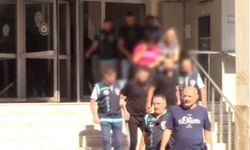 Eve davet edip 'namus' adı altında mağdurlara senet imzalattıran 1'i kadın 4 kişi yakalanıp, tutuklandı