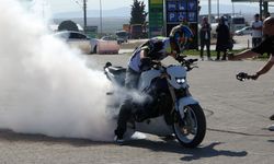 Motosiklet festivalinde akrobasisi gösterisi ilgiyle izlendi 