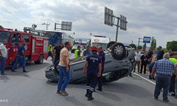 Otomobille hafif ticari araç çarpıştı; 1 çocuk öldü, 8 kişi yaralandı