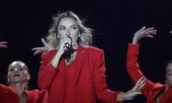 Hadise, Cumhuriyet'in 100. yılı kutlamaları kapsamında Ankara'da konser verdi