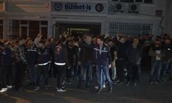 İBB çalışanlarından sendika binası önünde protesto