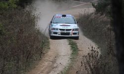 Ralli pilotları Bolu dağlarında tozu dumana kattılar