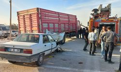 Aksaray'da otomobil ile kamyon çarpıştı 4 kişi yaralandı