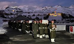 Pençe-Kilit şehitleri, Hakkari'deki törenin ardından memleketlerine uğurlandı