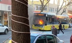 Sarıyer'de seyir halindeki İETT otobüsünde yangın çıktı 
