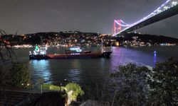 İstanbul Boğazı'nda gemi trafiği askıya alındı