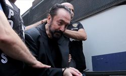 Adnan Oktar, Erzurum'dan Van'daki cezaevine nakledildi