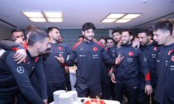 Milli Takım’da Ozan Kabak'ın doğum günü kutlandı