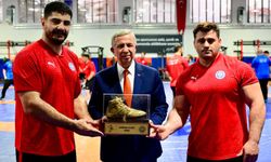 ABB Başkanı Mansur Yavaş, ASKİ Sporlu güreşçilerini ziyaret etti