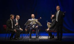 Prag Filarmoni Nefesli Beşlisi, Başkentte sahne aldı