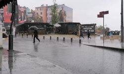 Silivri’de sağanak yağış etkili oldu