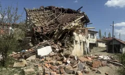 Tokat'ta deprem nedeniyle evi ağır hasar görenlere konteyner dağıtılmaya başlandı