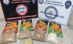 Cips paketlerine gizlenmiş uyuşturucu ele geçirildi: 3 gözaltı