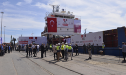 Gazze için 1900 tonluk insani yardım gemisi Mersin’den yola çıktı