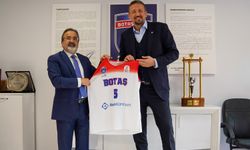 Hidayet Türkoğlu’ndan Botaş Spor Kulübü’ne ziyaret