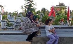 Hatay’da mezarlıklarda hüzünlü bayram arifesi