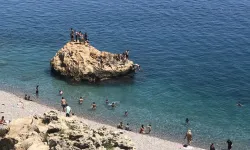 Antalya'da sıcak hava ve nem etkili oluyor