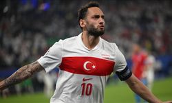 Çalhanoğlu, "üçüncü grup maçlarının en iyi golü" kategorisinde aday gösterildi