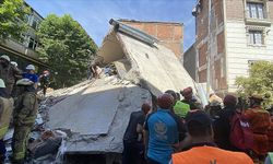Küçükçekmece'de bina çöktü: 1 ölü 8 yaralı