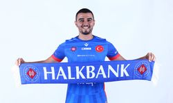 Halkbank İzzet Ünver ile sözleşme yeniledi