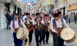 Kırşehir'de esnaf davul zurnayla Ahilik Haftası etkinliklerine davet edildi