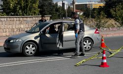 Eski eşini, 8 yaşındaki kızının gözü önünde tabancayla yaraladı