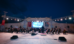 Hacettepe Üniversitesi Senfoni Orkestrası, sezonun ilk konserini yeni öğrenciler için verdi