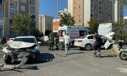 Tekirdağ'da otomobillerin çarpıştı: 1'i ağır, 3 yaralı