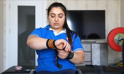 Para halterde milli sporcu Sibel Çam, kadınlar 73 kiloda bronz madalya elde etti