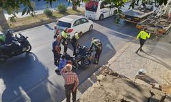 Ceza yazılan motosiklet sürücüsü polis motosikletini devirdi