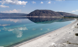 Salda Gölü'nün suyu, 3 ayda 20 metre çekildi