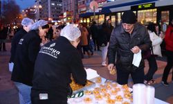 Çankaya Belediyesi İsmet İnönü’nün ölüm yıldönümünde lokma dağıttı