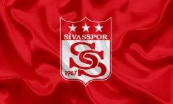 Sivasspor Rey Manaj'ın sözleşmesi 1,5 yıl uzattı