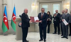 Marmara Grubu Vakfı Başkanı Akkan Suver'e 'Haydar Aliyev 100 Yıllık Madalyası'