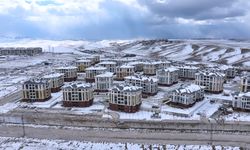 Ankara'da yapımı tamamlanan sosyal konutlar hak sahiplerine temsil ediliyor