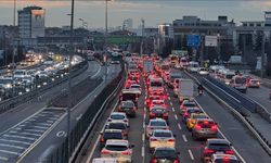 İstanbul'da akşam saatlerinde trafik yoğunluğu yüzde 85'e ulaştı