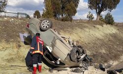 Kütahya'da, takla atan otomobilin sürücüsü öldü